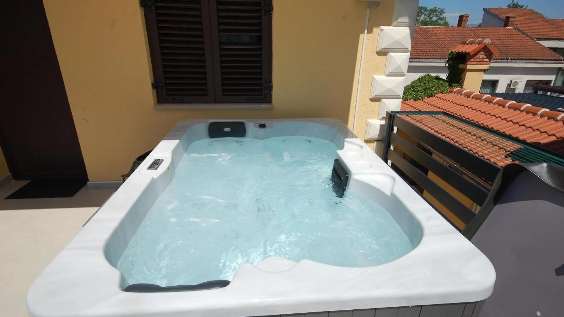 Ferienwohnung Fuer 4 Personen Ca 40 Qm In Njivice, Kvarner Bucht Krk